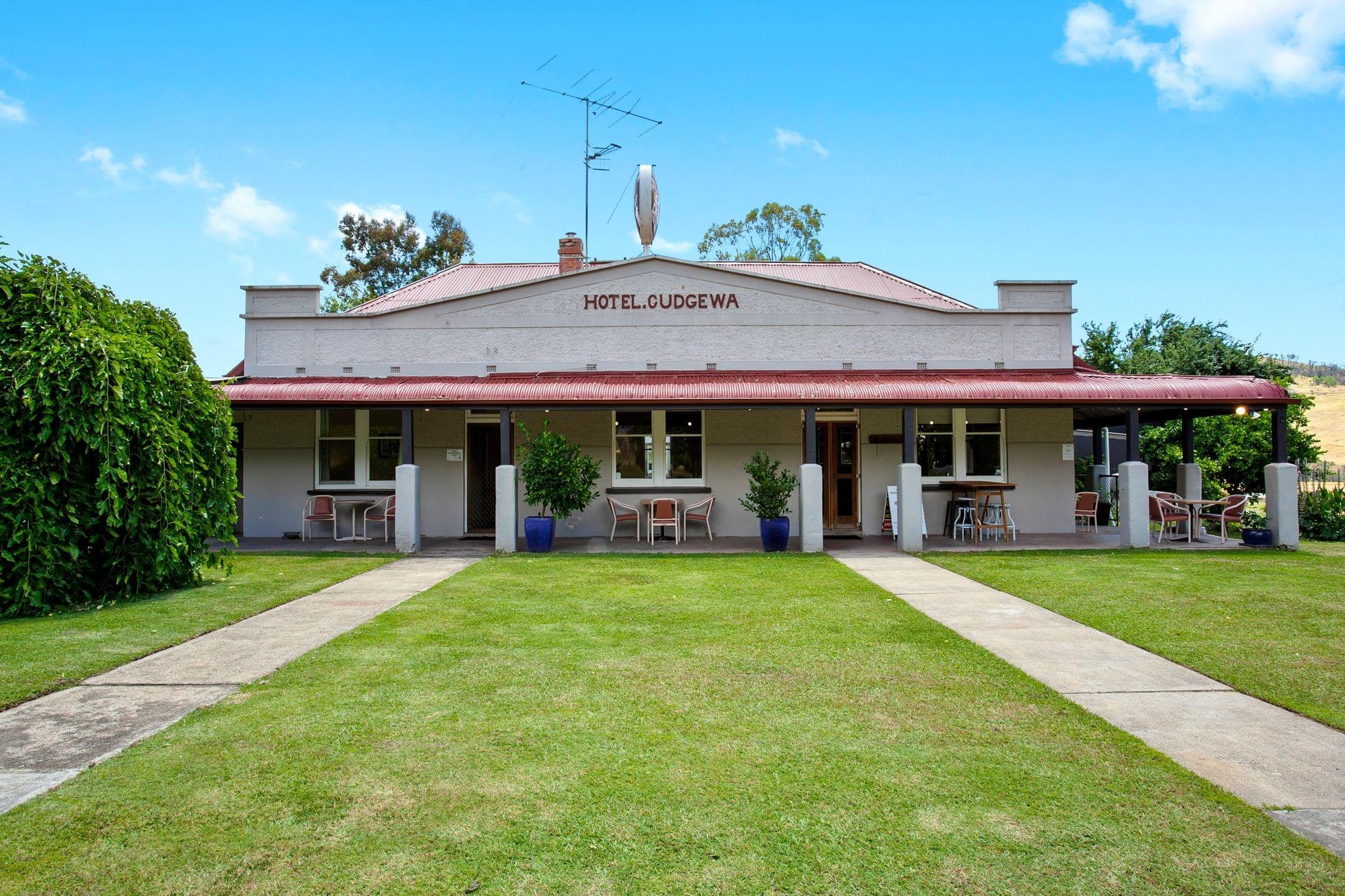 Pub - Cudgewa Hotel Pub - Cudgewa Hotel